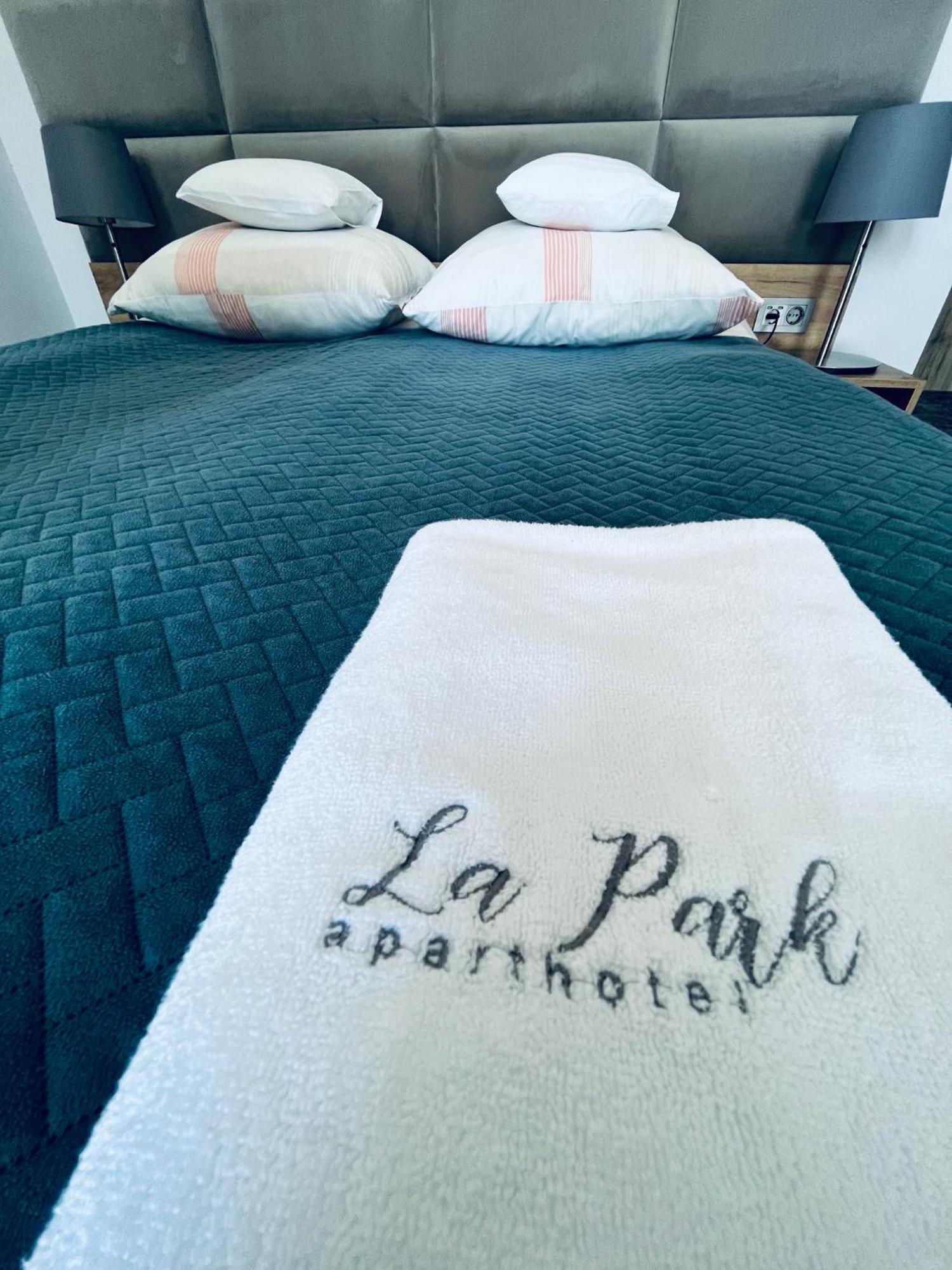 La Park Aparthotel Kudowa-Zdroj Dış mekan fotoğraf