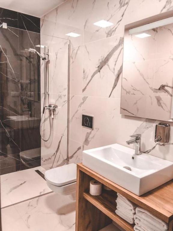 La Park Aparthotel Kudowa-Zdroj Dış mekan fotoğraf