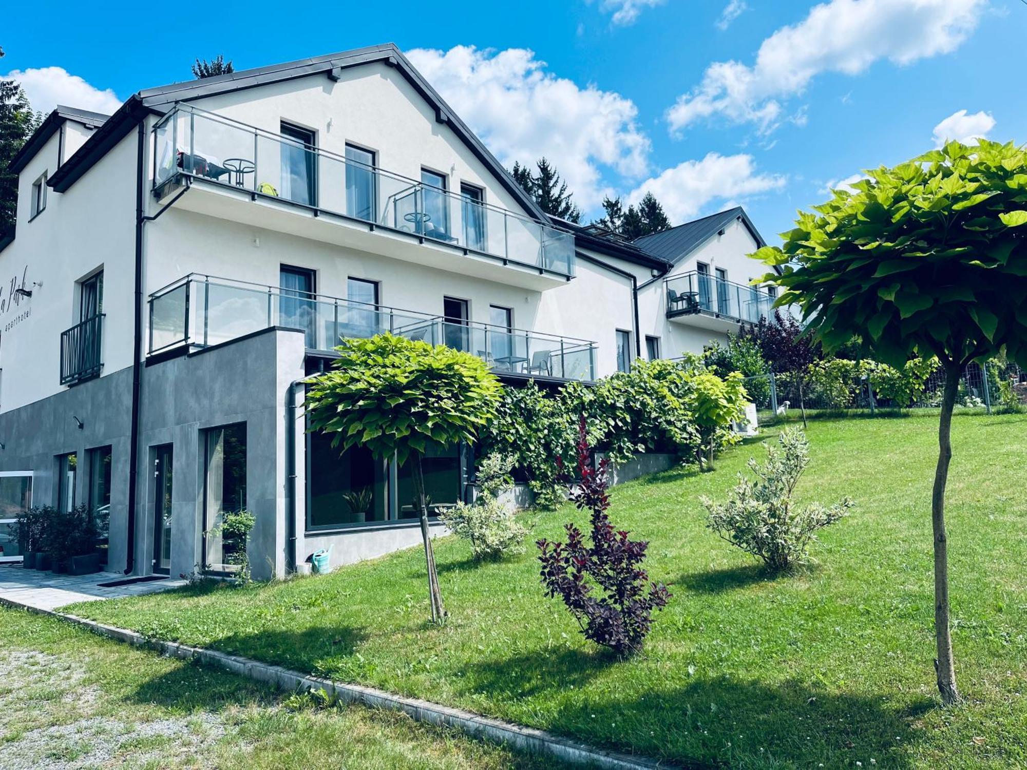 La Park Aparthotel Kudowa-Zdroj Dış mekan fotoğraf